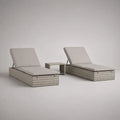 3-teiliges Gartenliegen-Set aus PE-Rattan mit 2 Auflagen und Beistelltisch, Hellgrau/Grau, Liegen 197 × 60 × 35 cm, Tisch 40 × 40 × 40 cm